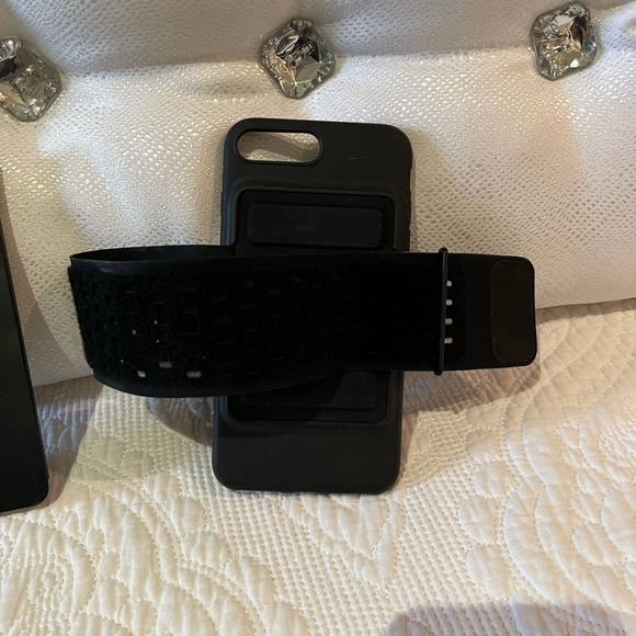 Belkin fitness armband fits iPhone 7 Plus and 8 plus - Picture 3 of 6